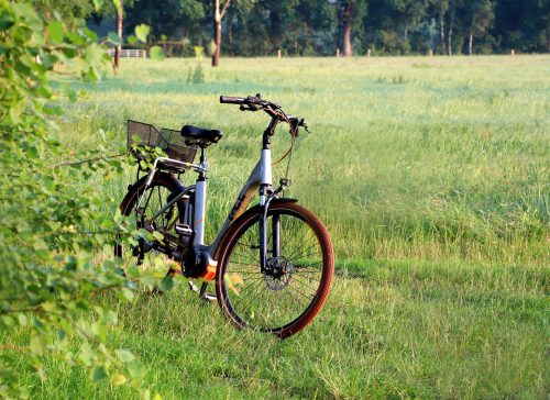 Baterie do rowerów elektrycznych – jak długo utrzymać moc i jak je prawidłowo ładować?